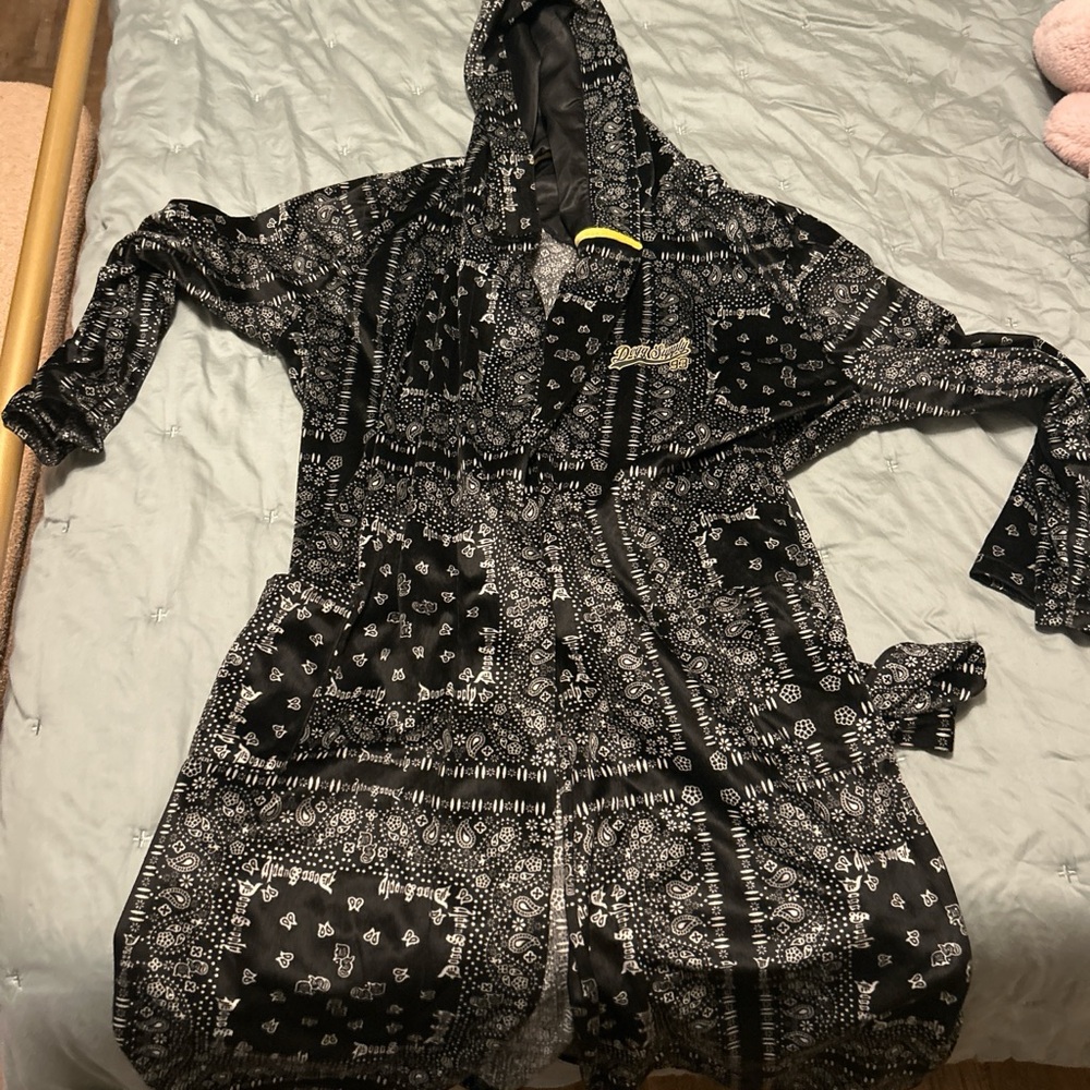 Snoop Dogg  Black and White Bandana Print Bath robe